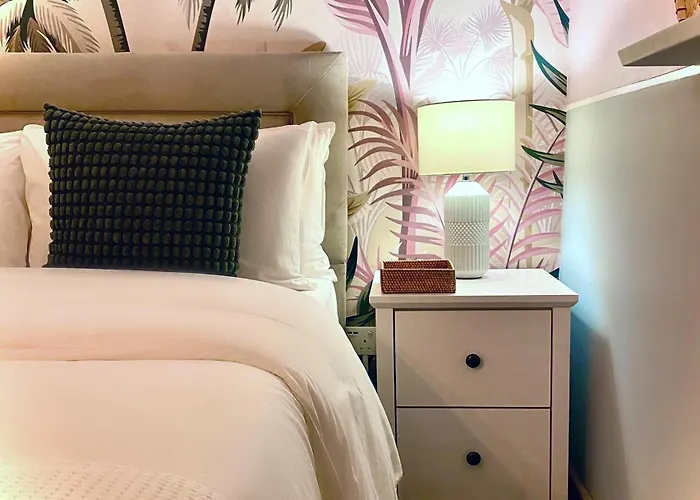 Blush Jungle - Homestay