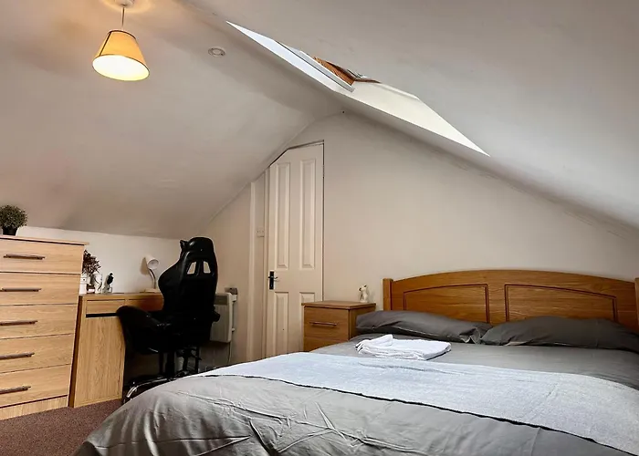 Spacious Room In Dublin