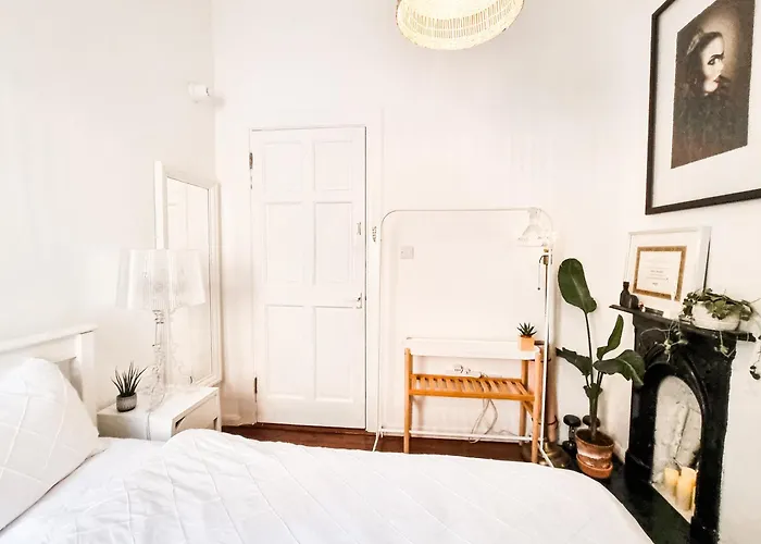 Stylish Apartment 1880S Guinness Worker House