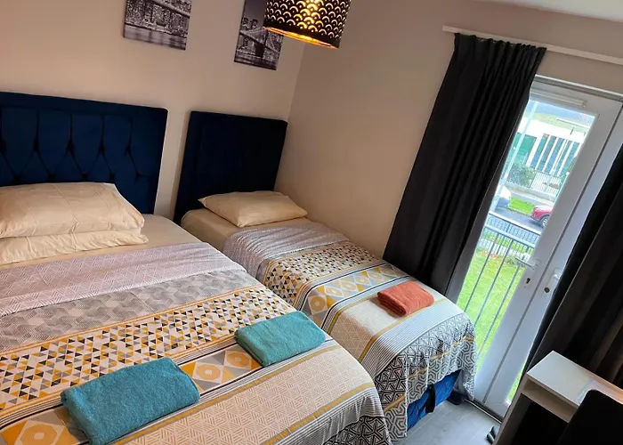 Lovely Twin Room With Ensuite Bathroom 15 Mins From Dublin Airport