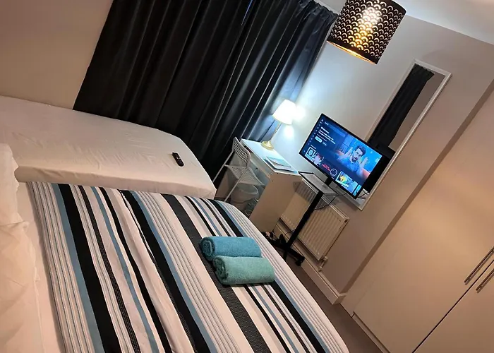 Lovely Twin Room With Ensuite Bathroom 15 Mins From Dublin Airport