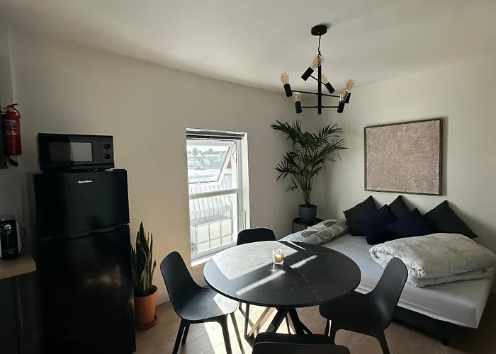Modern City Centre Apartment