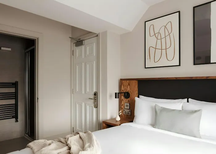 The Leeson Inn