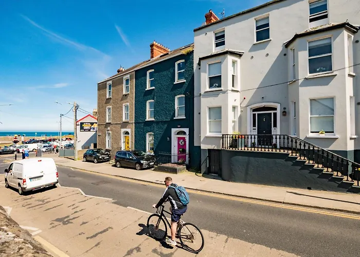 Cosy Harbour Retreat - Howth