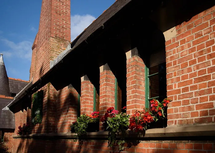 Schoolhouse Hotel