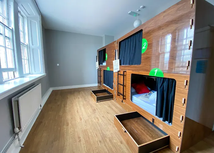 Leevin Stay Hostel