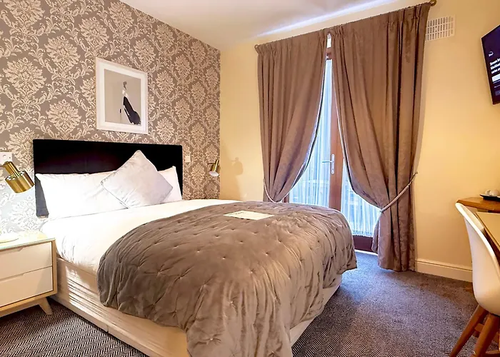 Baggot Court Townhouse