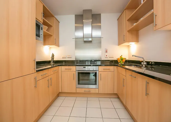 Ifsc Townhouse Apartments